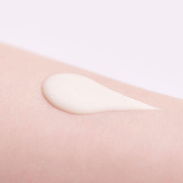 Chifure Cosmetics 美白精華液/乳液/乳液 DB
