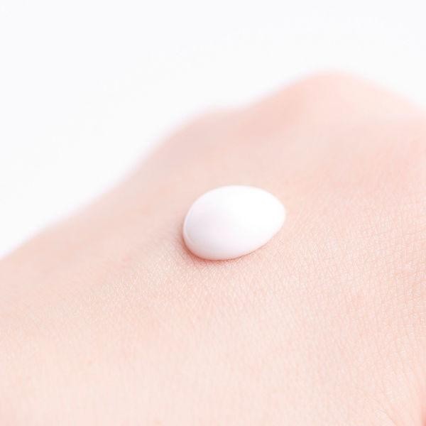 Chifure Cosmetics 豐盈美容精華液/乳液/乳液 DB