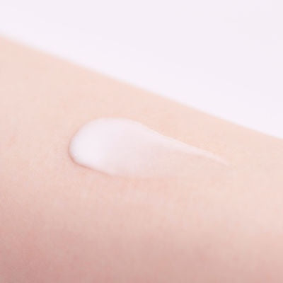 CHIFURE化妝品 抗UV牛奶防曬凝膠 牛奶防曬乳 80ml